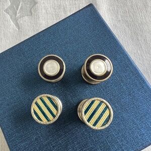 2 Pair of Vintage 'Snap Back' Cuff Links